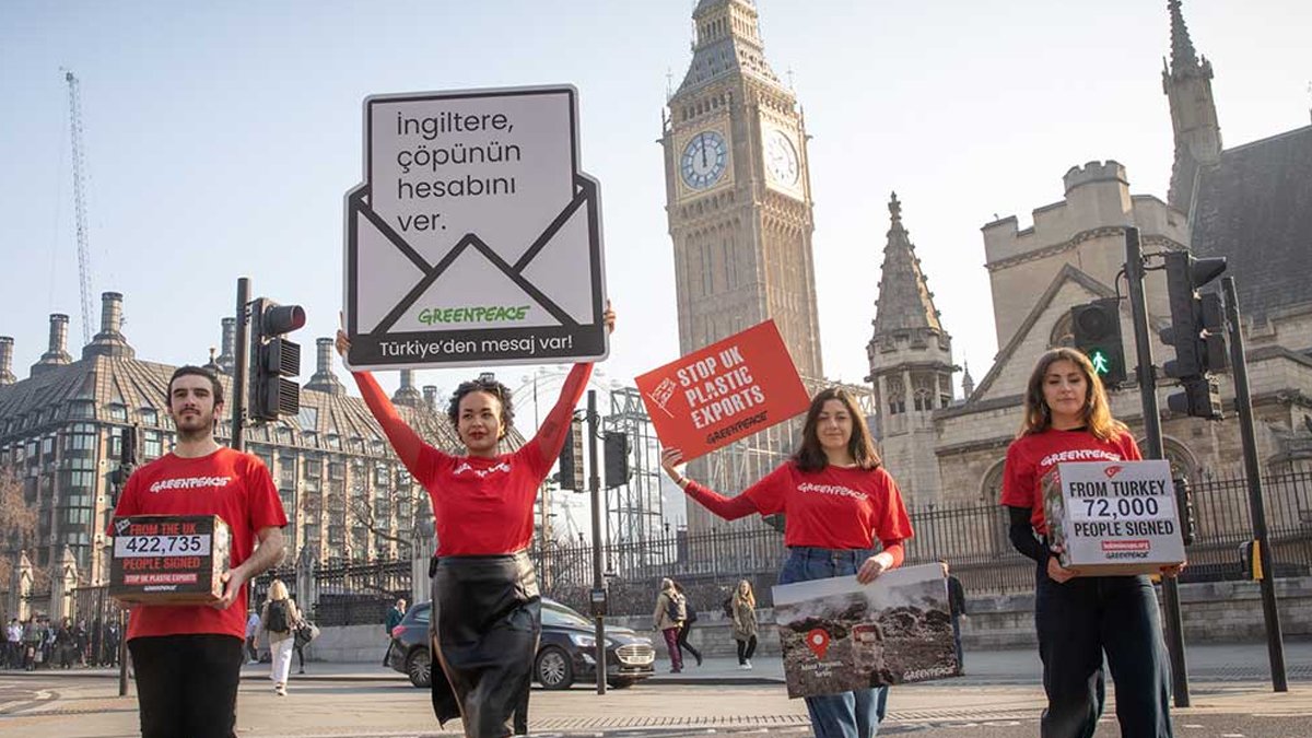 Çöpü yetmedi kiti de geldi