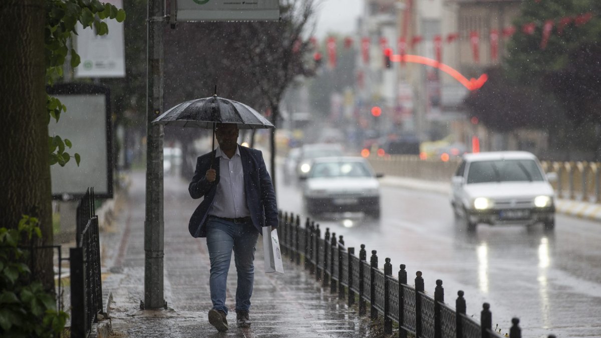 Meteoroloji'den hafta sonu uyarısı: Cumartesi gününe dikkat