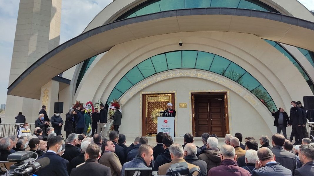 Diyanet İşleri Başkanı Erbaş: Dünyanın neresine giderseniz gidin gözünüz bir minare arar