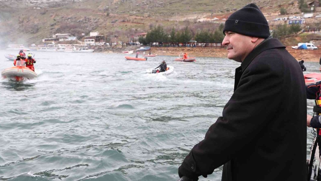 İçişleri Bakanı Süleyman Soylu, AFAD’ın dalış tatbikatını izledi