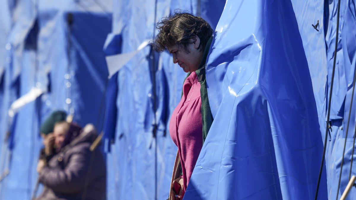 Mariupol yakınlarına mülteci kampı kuruldu