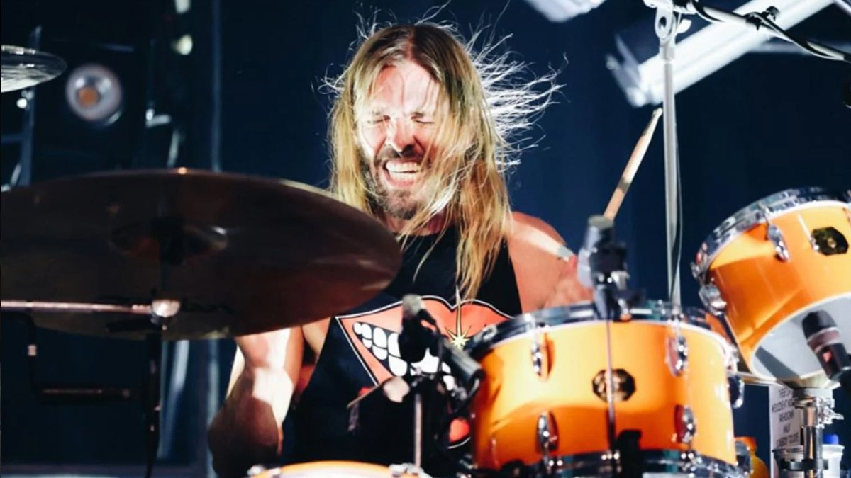 Foo Fighters'ın davulcusu Taylor Hawkins otel odasında ölü bulundu