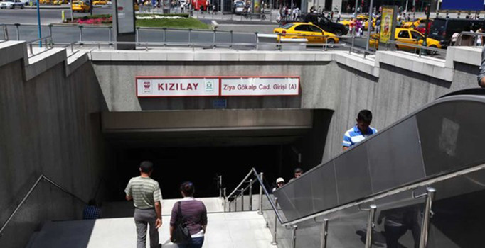 Ankara metrosunda panik yaratan olay