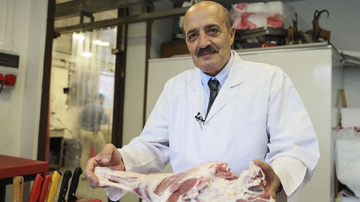 Kasaplar Federasyonu Başkanı hayvancılıktaki krizi anlattı: "İnekler kesilince danayı ben mi doğuracağım?"