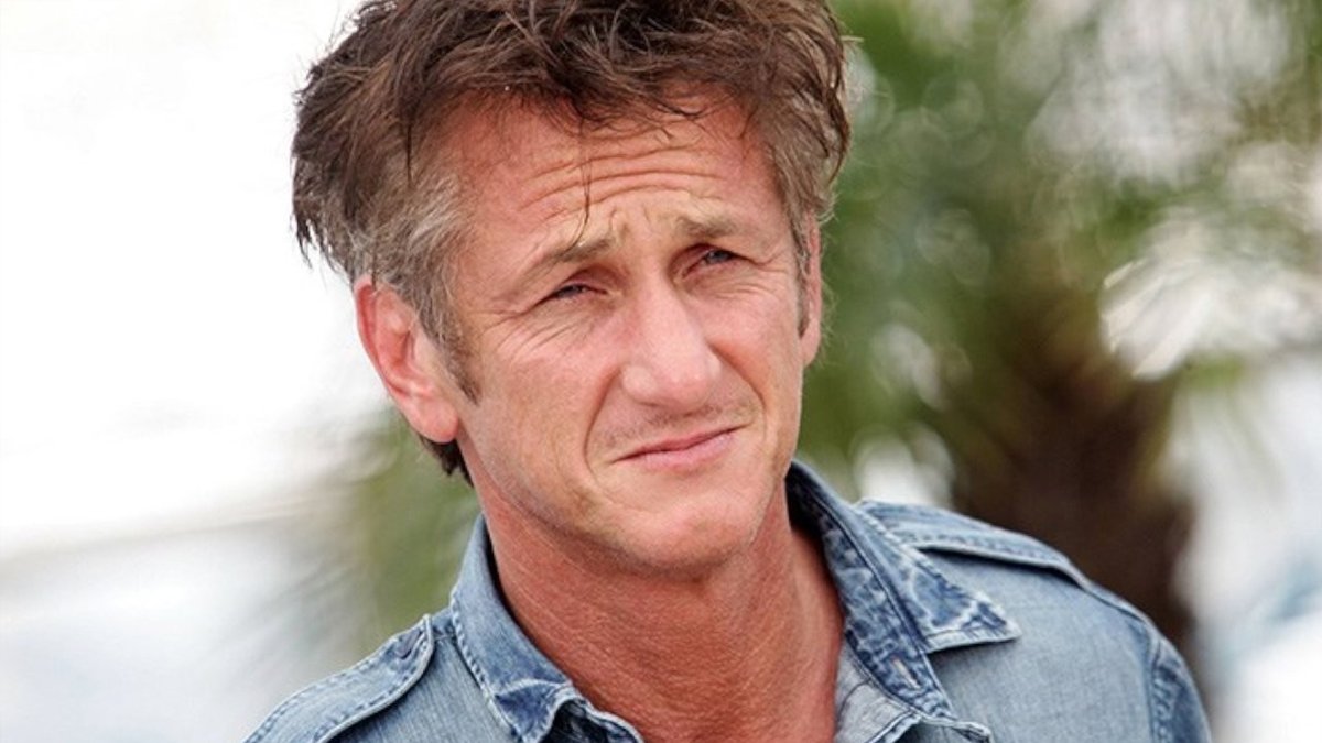 Sean Penn: Oscar'da Zelenskiy'i konuşturmazsanız ödüllerimi eritirim