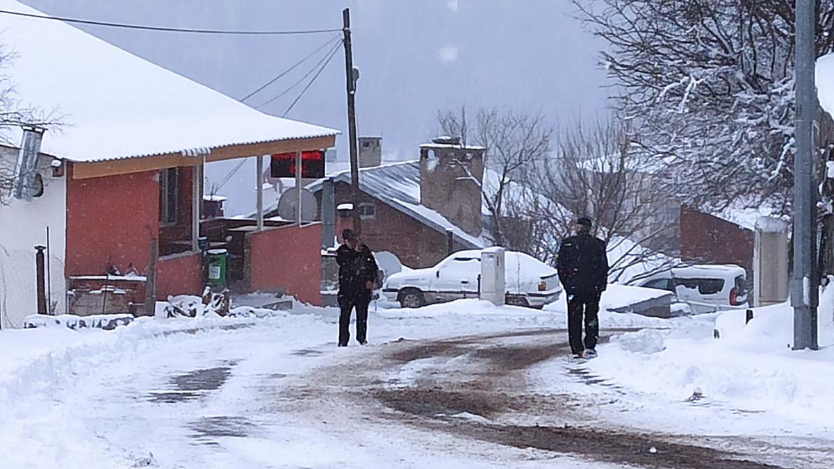 Posof- Ardahan kara yolu kardan kapandı