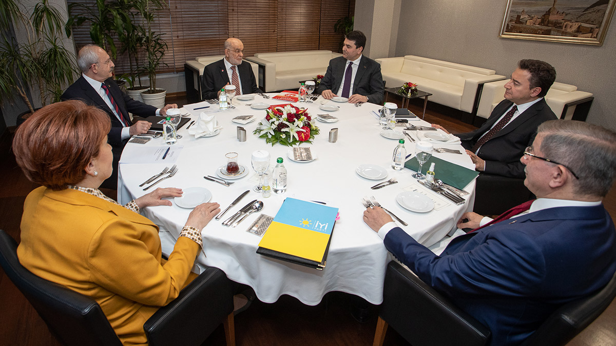 6'lı zirve sonrası Karamollaoğlu'ndan liderlere teşekkür