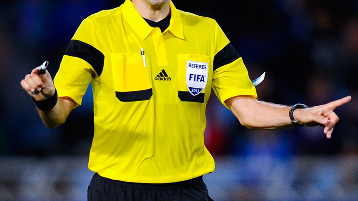 Ünlü hakem hastaneye kaldırıldı: İşte son sağlık durumu