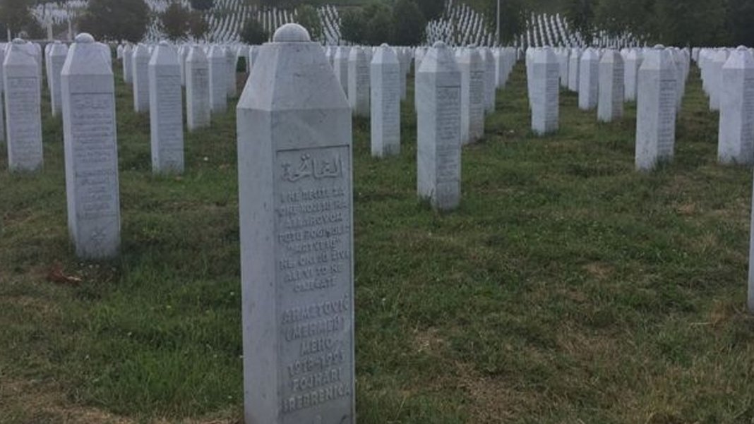 Srebrenitsa'da öldürülen 3 kişinin daha kimliği tespit edildi