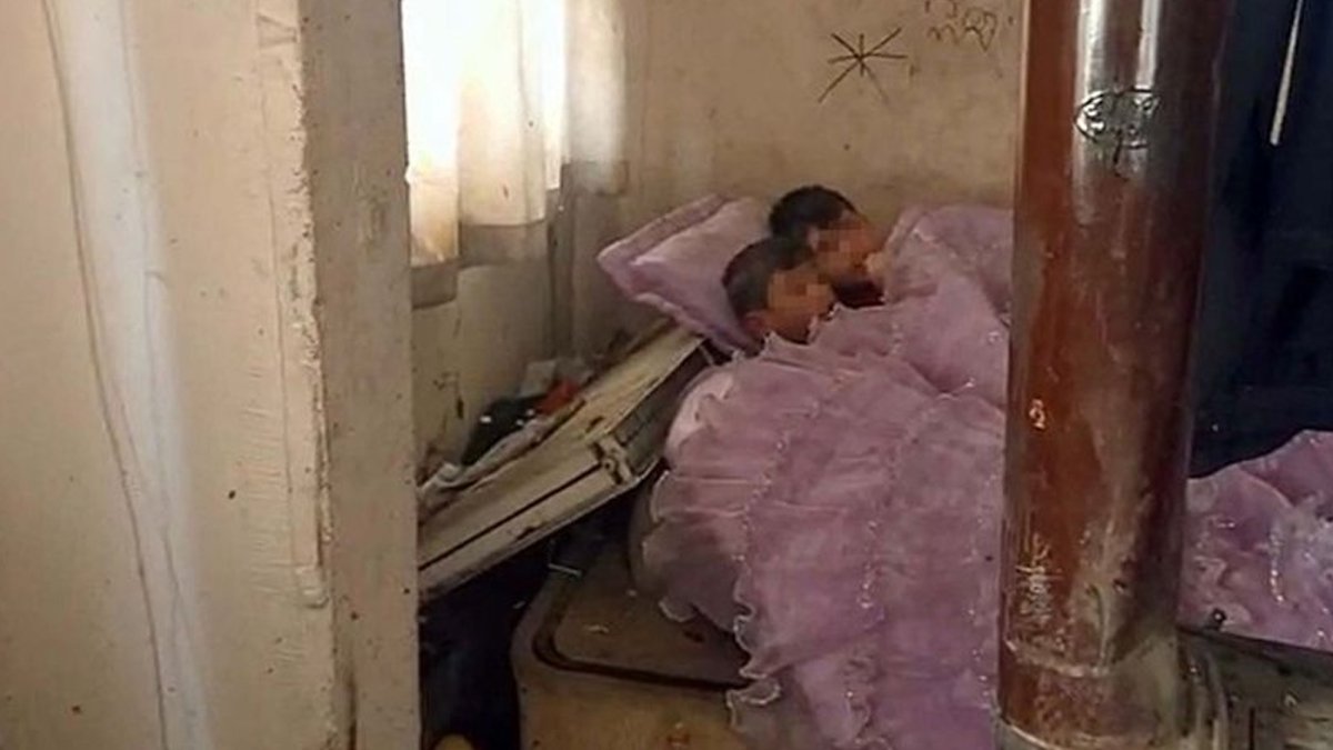 Düzce'de çöp evde bulunan 3 çocuk koruma altına alındı