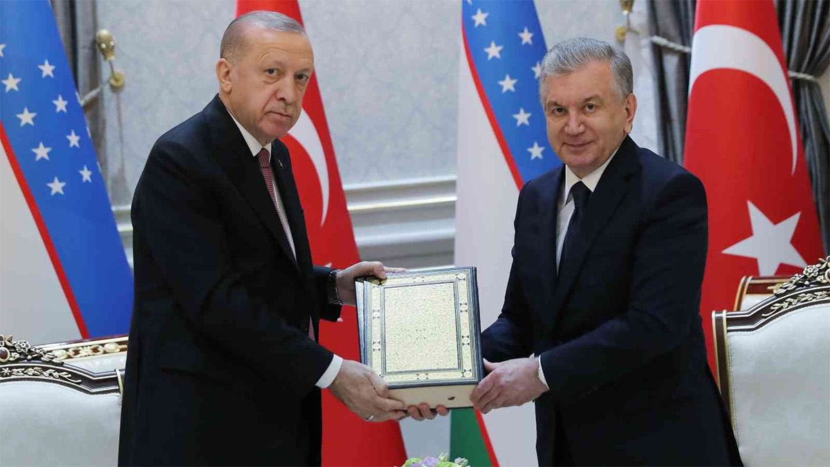 Cumhurbaşkanı Erdoğan Özbekistan'da: Ticaret hacminde hedef 10 milyar dolar