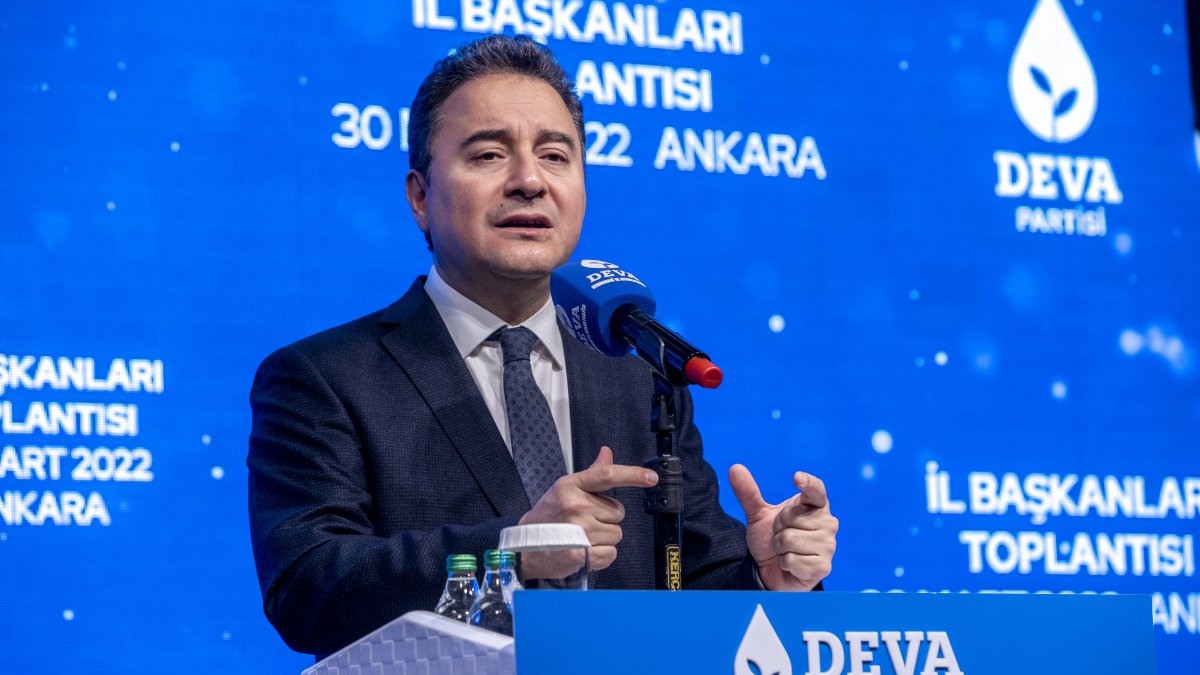Ali Babacan, Erdoğan ve Bahçeli'nin eski diyaloglarını izletti: Asıl siz nasıl yüz yüze bakıp el ele tutuşabiliyorsunuz?