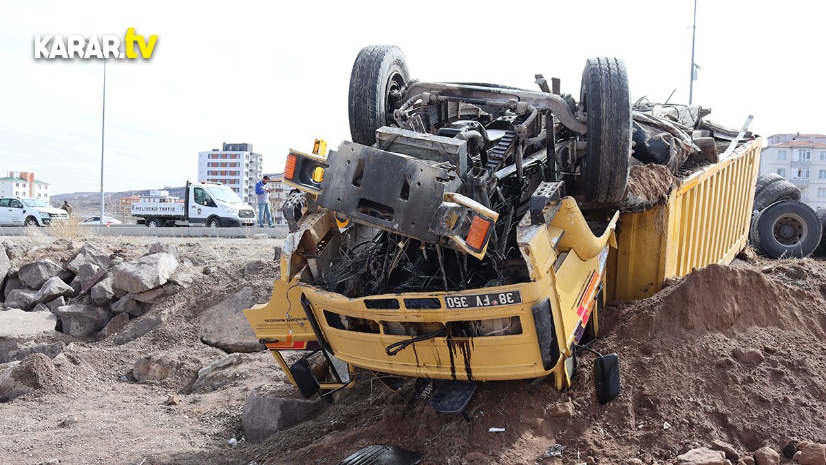 Kahraman sürücü ara yola girerek faciayı önledi