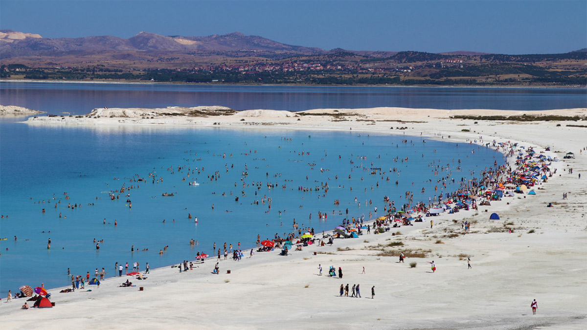 Salda Gölü'ne bilim üssü: Mars'taki yaşam izine ışık tutacak