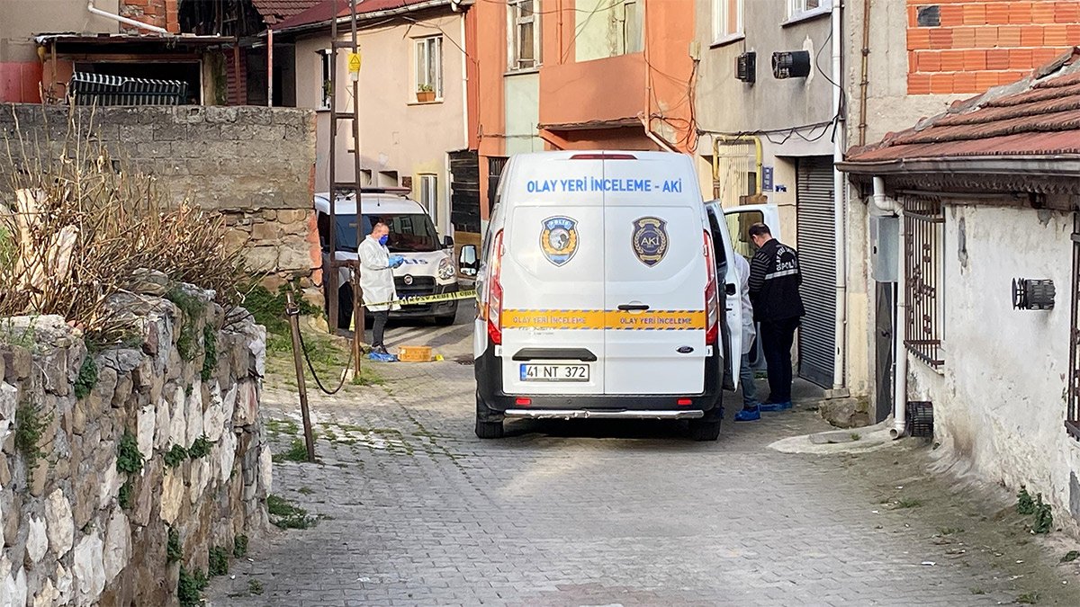 Kocaeli'de kadın cinayeti: Sokak ortasında bıçakladı