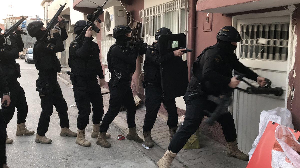 Adana'da IŞİD baskını! Özel harekat böyle girdi