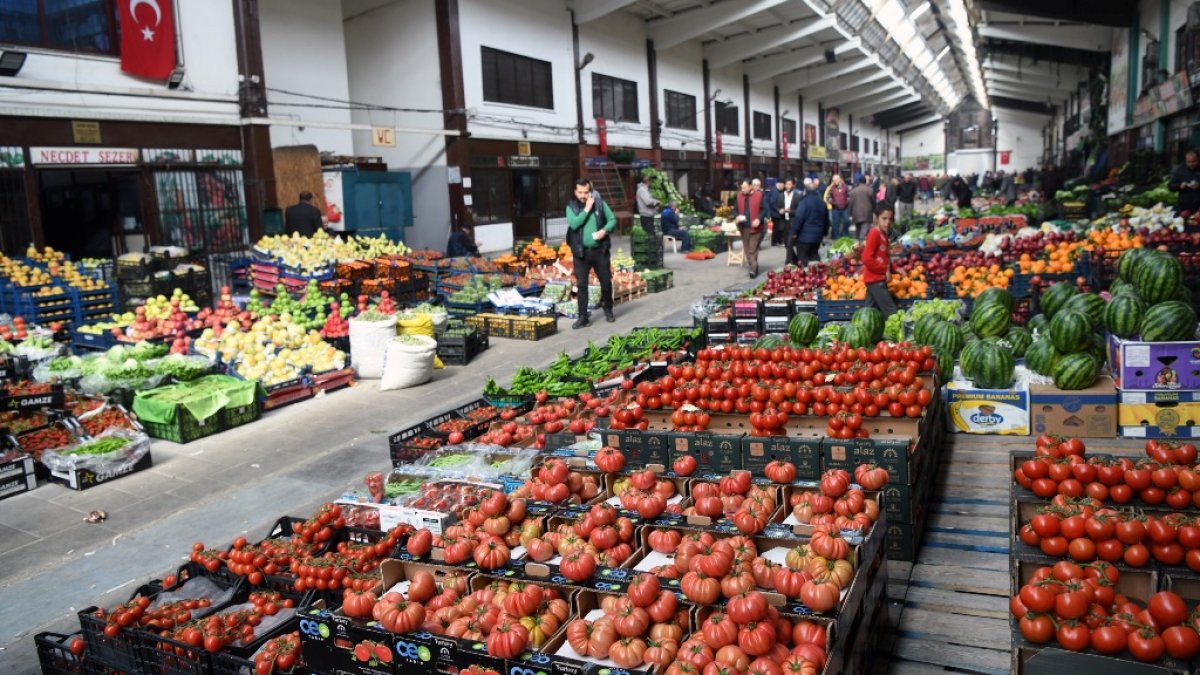 Bahar geldi ama fiyatlar düşmedi: Vatandaş da esnaf da dertli