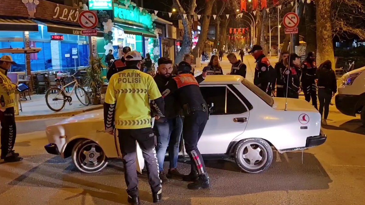 Bursa'da asayiş uygulamasına 200 polis katıldı