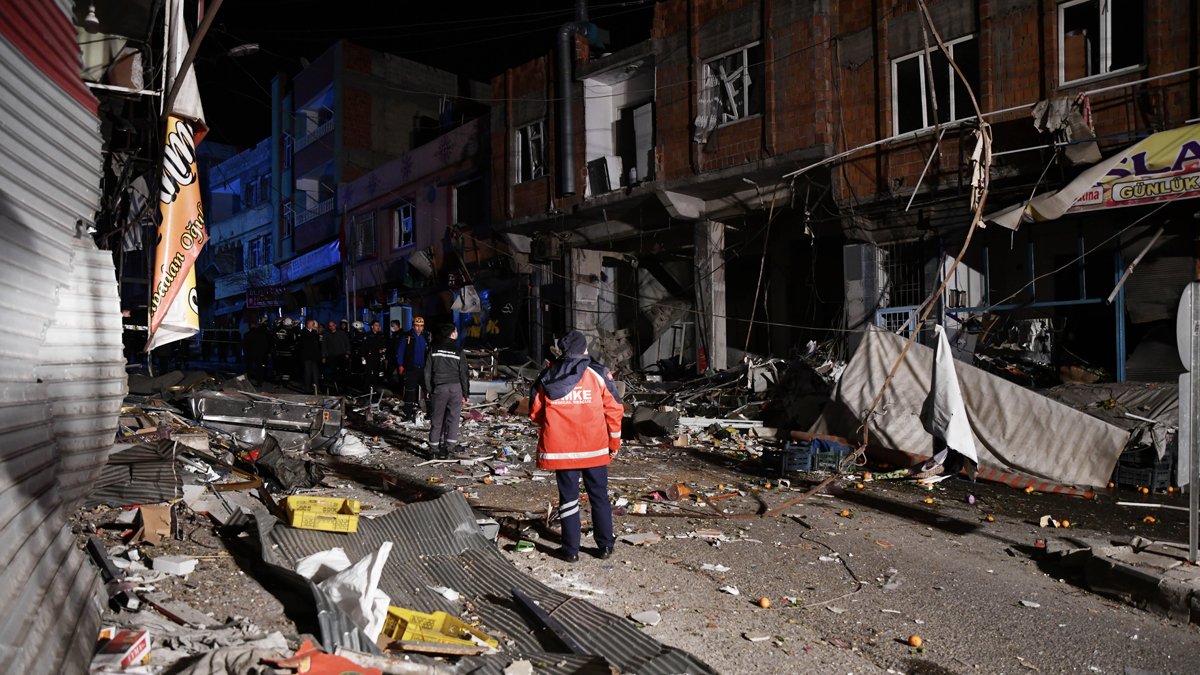 Gaziantep'te peş peşe patlamalar! Ortalık savaş alanına döndü