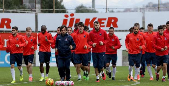 Trabzonspor'da 8 futbolcuya tesise giriş yasağı geldi