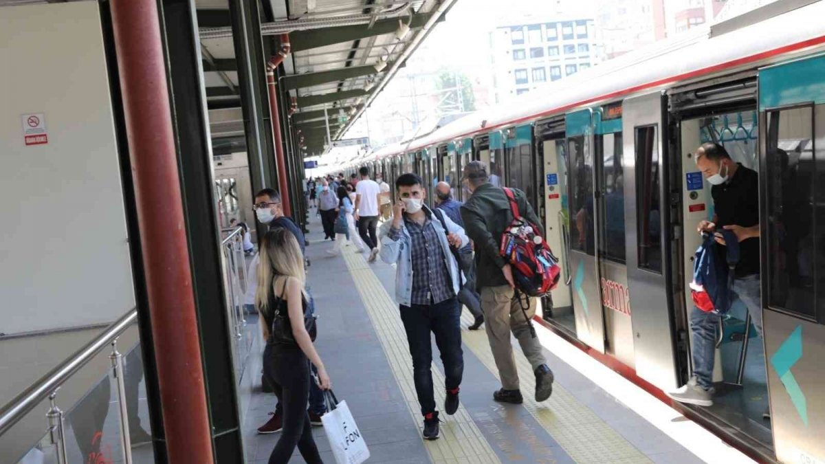 Marmaray seferleri Ramazan ayı boyunca uzatıldı