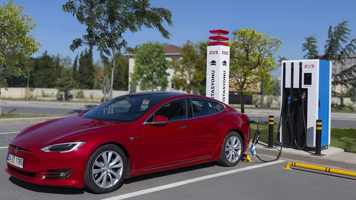 Elektrikli araçlar için şarj istasyonları kuruluyor