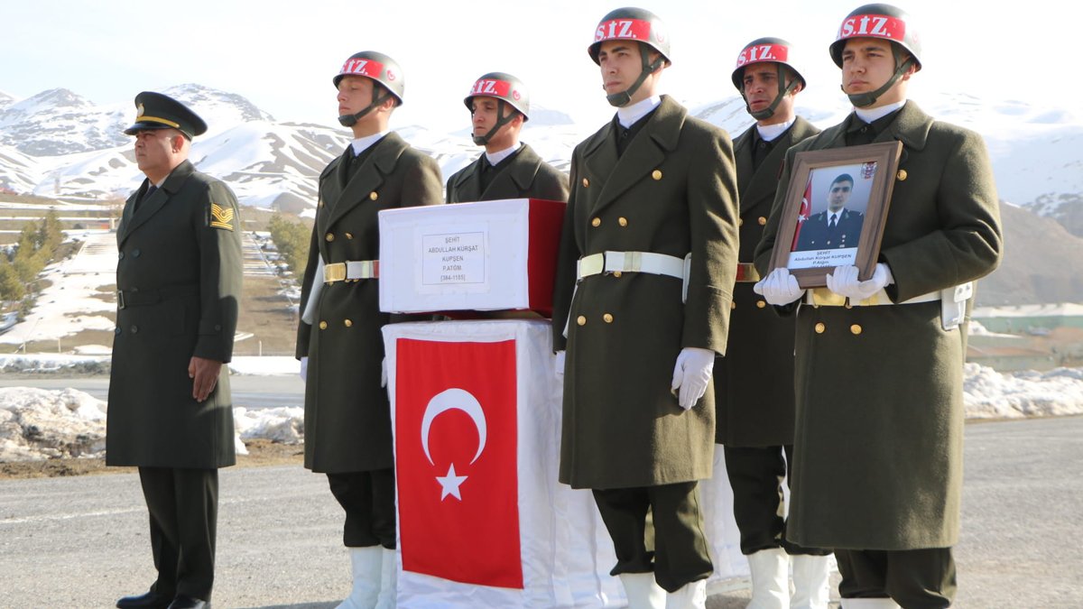 Hakkari şehidine son görev