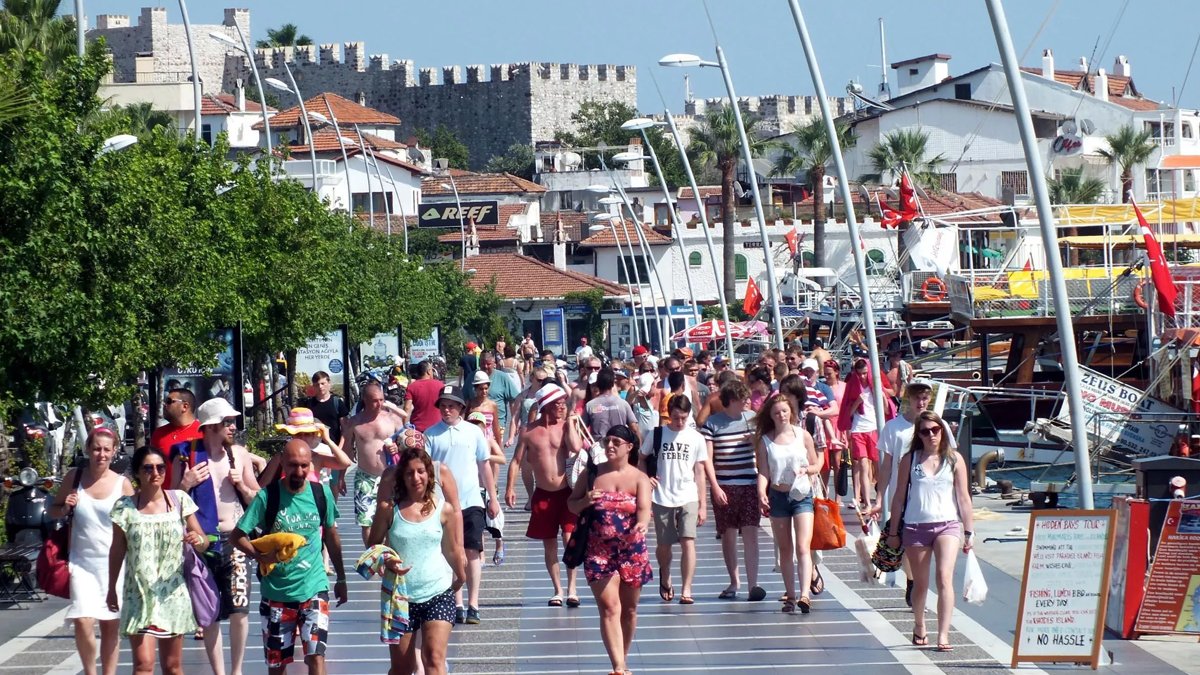 Turizmcinin gözü müzakerelerde: Barış gelirse rezervasyon artar