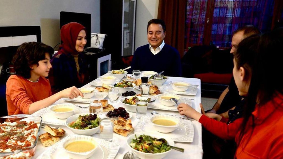 Ali Babacan'dan döviz kuru tepkisi: Parası kısa sürede değersizleşen başka ülke yok