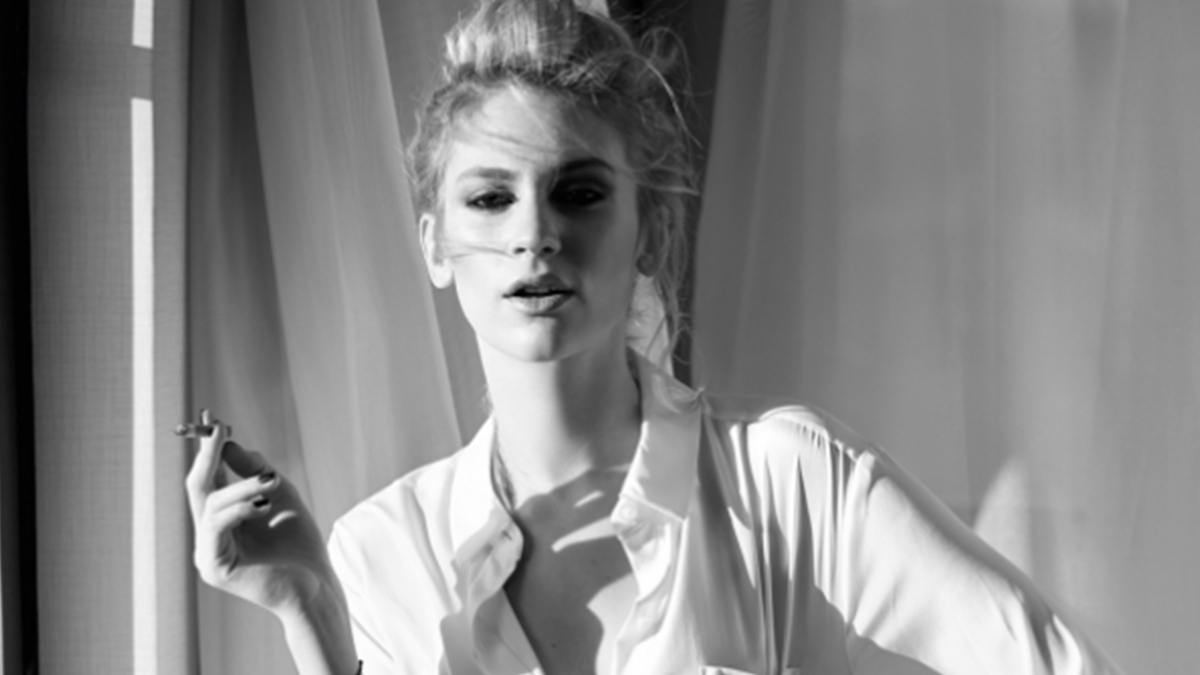 Farah Zeynep Abdullah'tan 40 Milyon Sorusuna 'Şeftalili' Cevap! İşte Farah'ın Sosyal Medyada Gündem Olan Paylaşımı