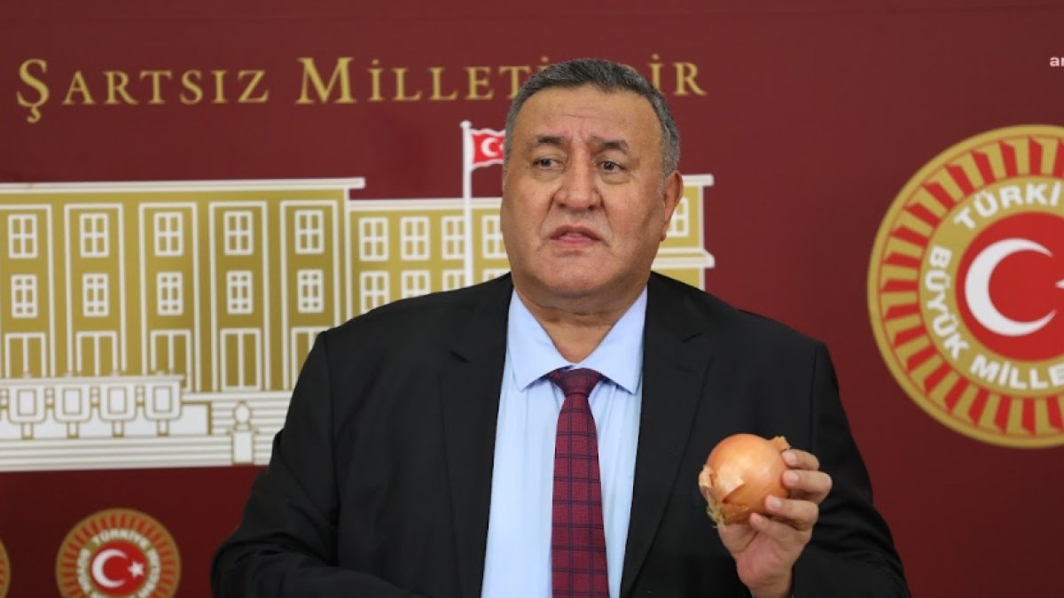 CHP'li Ömer Fethi Gürer, bir kişilik türlü yemeğinin faturasını çıkardı