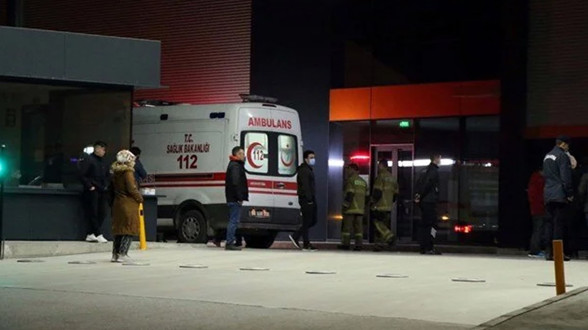 11 üniversite öğrencisi gıda zehirlenmesi şüphesiyle hastaneye kaldırıldı