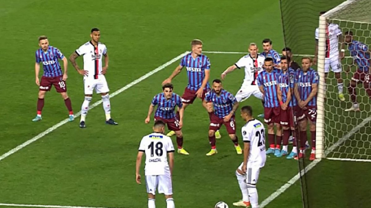 Merak edilen soru yanıt buldu! Trabzonspor-Beşiktaş maçında kural hatası var