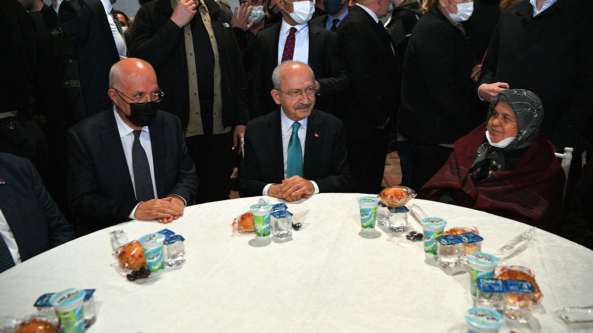 Kılıçdaroğlu vatandaşlarla iftarda buluştu: Bütün sorunları aşacağız