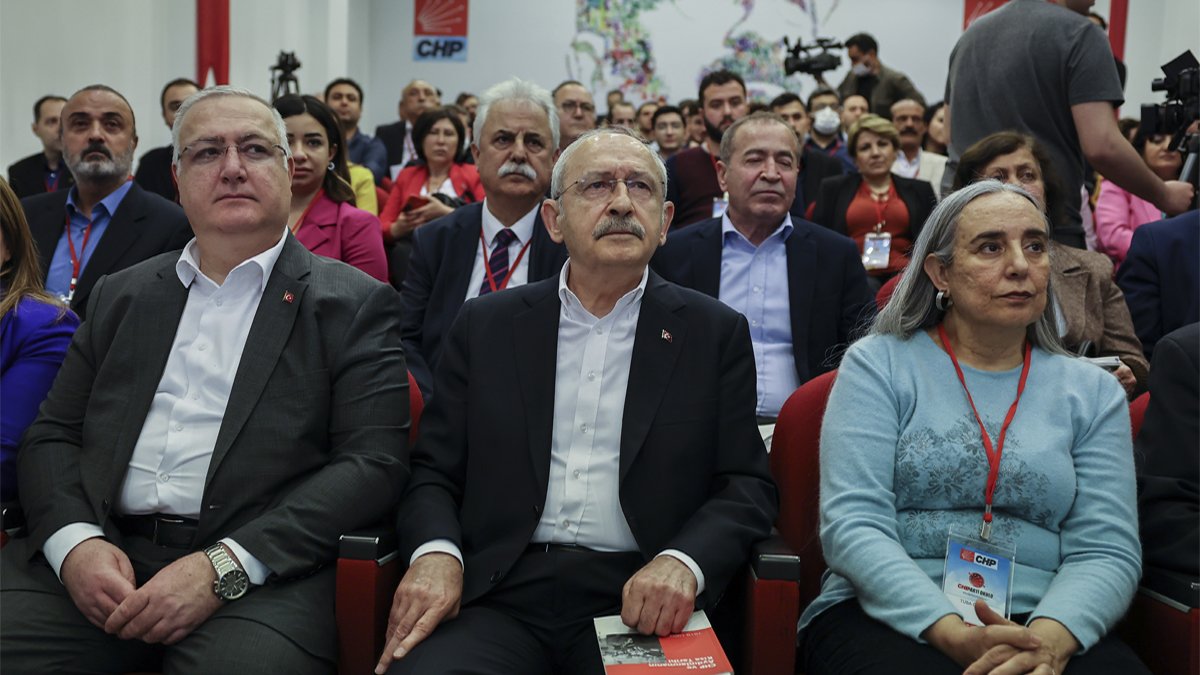 Kılıçdaroğlu, Parti Okulu öğrencilerine Atatürk'ü anlattı