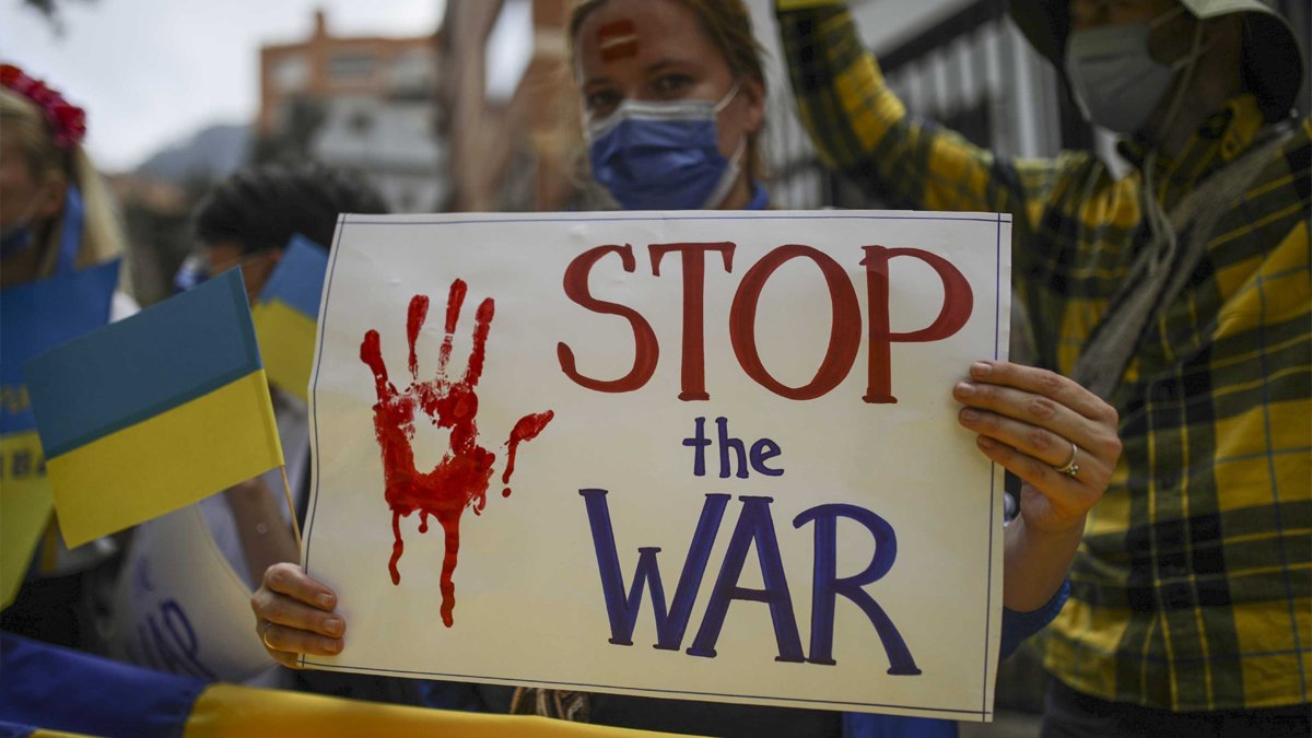 Rusya, uluslararası STK'ları yasakladı