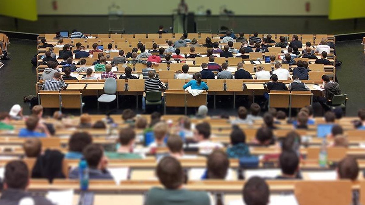 Üniversitelere geçişte büyük oyun! Savaşı fırsata çevirdiler