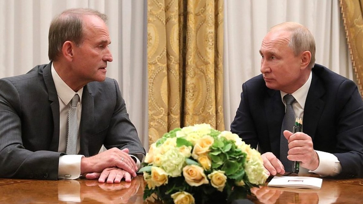 Zelenskiy paylaştı: Rus yanlısı Ukraynalı milletvekili Medvedchuk tutuklandı
