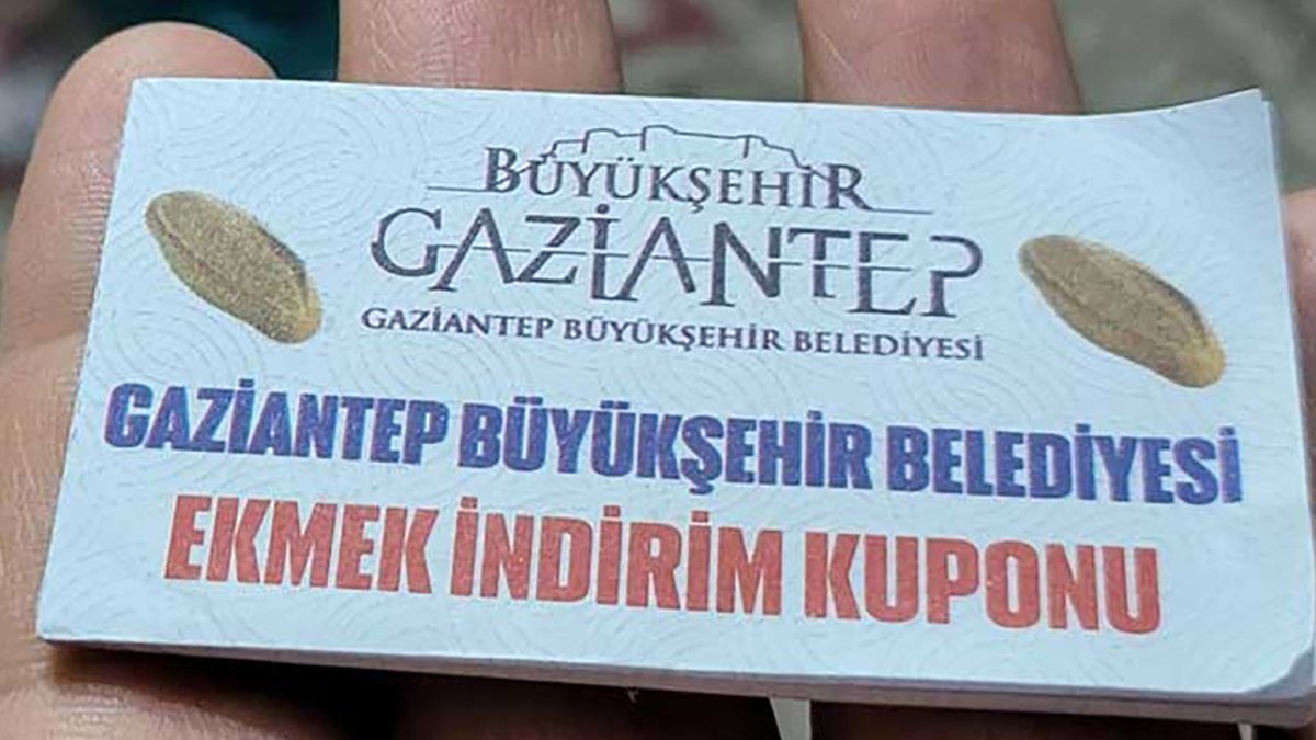 AK Partili Belediye'nin 'ekmek indirim kuponu'na CHP'den tepki: Bu ekmek karnesidir
