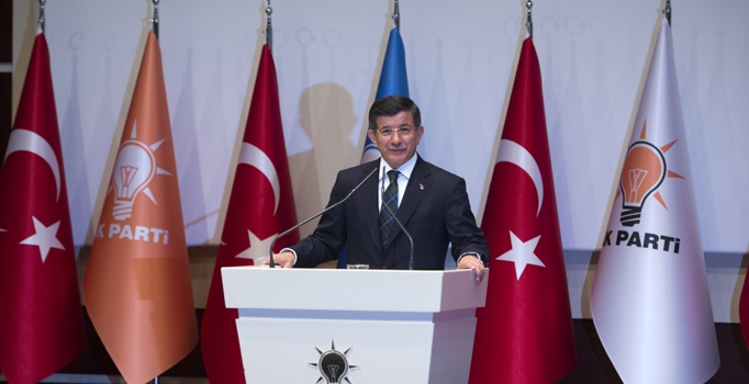Davutoğlu: Savaş baltalarınızı gömün koalisyonu konuşalım