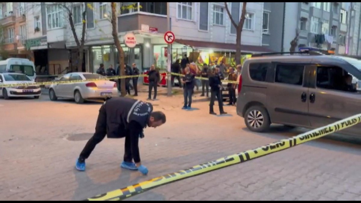 Avcılar'da cinayet! Yaralayıp kaçtılar sonra geri gelip öldürdüler