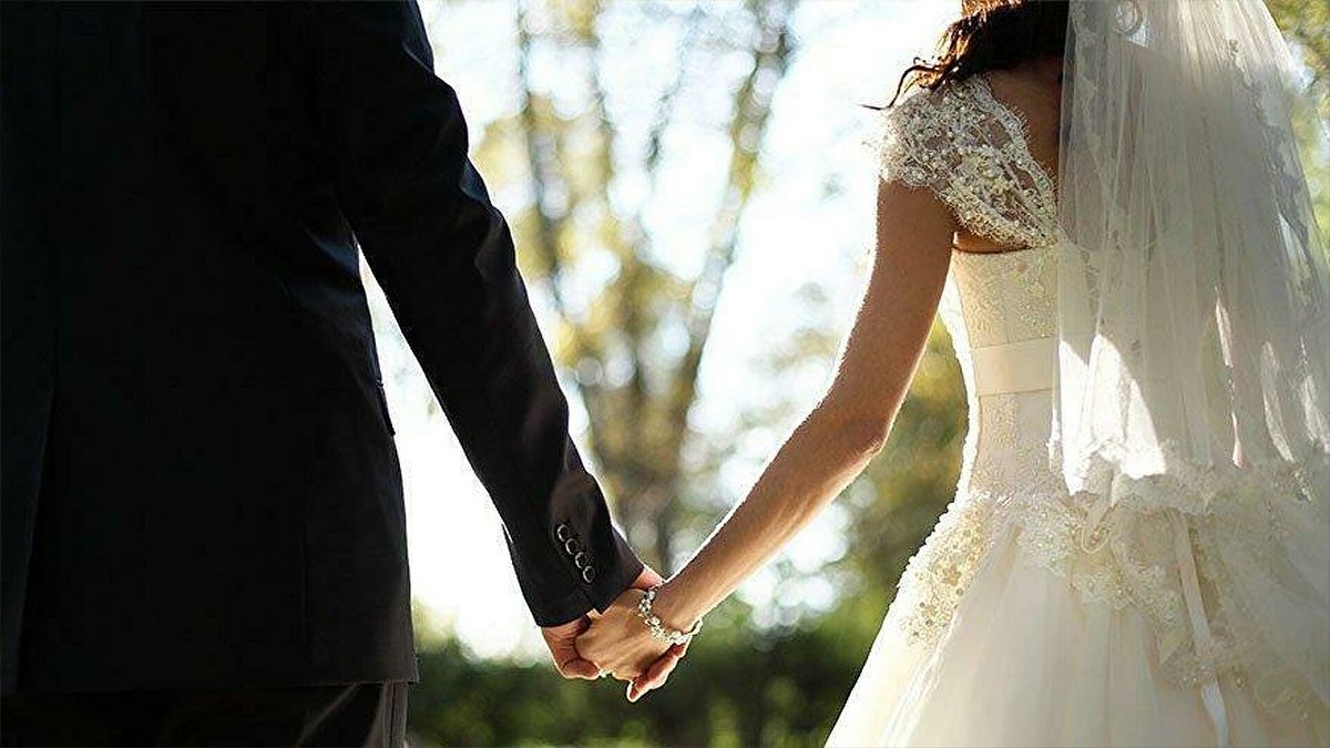 Bu Burçların Yüzyıllık Yalnızlığı Nikah Masasında Bitiyor! İşte Dünyanın En Evlilik Meraklısı 3 Burcu