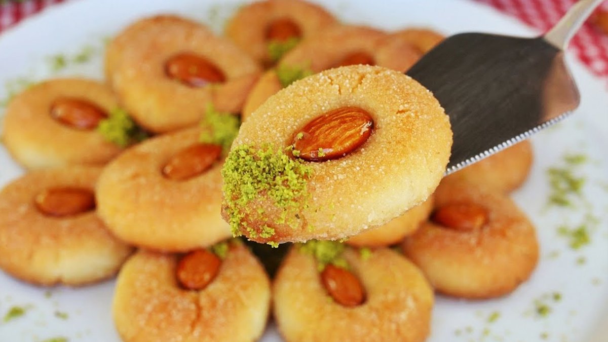 Bu Pratik Tatlı Baklava Tadında ! İşte Kolay Yapımı İle İrmik Parmak Tatlısı Tarifi