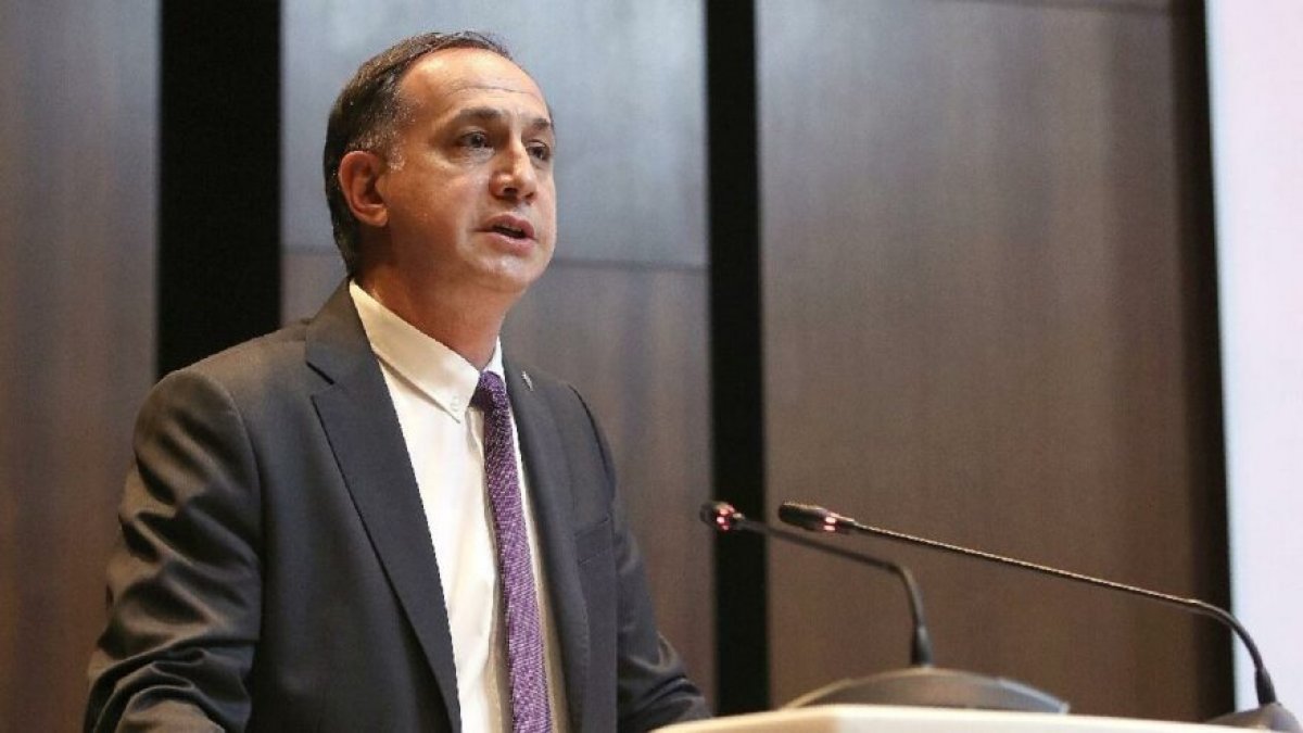 Futbolda sular durulmuyor: MHK Başkanı istifa etti