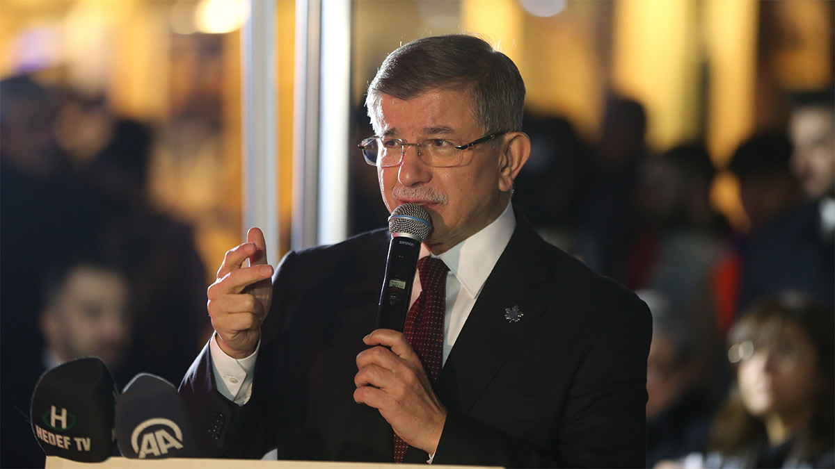 Davutoğlu meydan okudu: Mal varlıkları incelenmeli