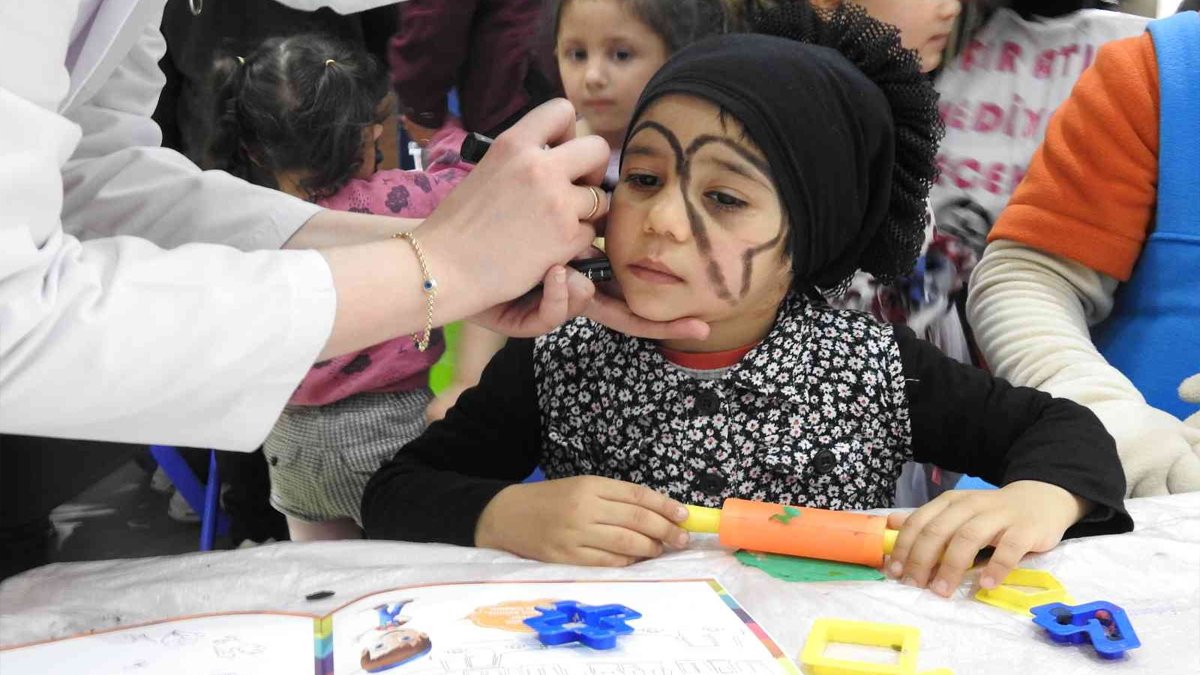 Pitbull saldırısına uğrayan minik Asiye 23 Nisan'ı kutladı