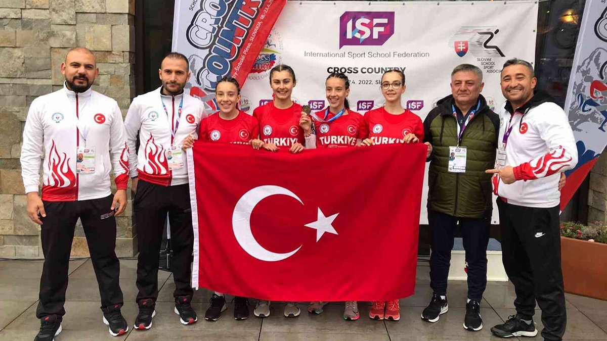 Dünya Kros Şampiyonası’nda 2 altın madalya