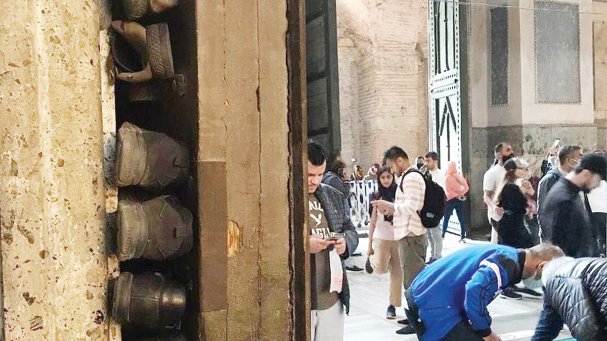 154 kamera bu ayakkabıları görmüyor mu?