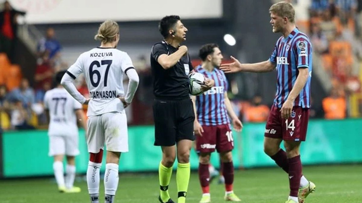 Yaşar Kemal Uğurlu kendini savundu: Diğer açıdan görseydim penaltıyı vermezdim