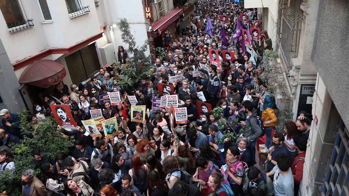 Taksim'de 'Gezi kararı' protestosu: Dağılan gruba polis müdahalesi